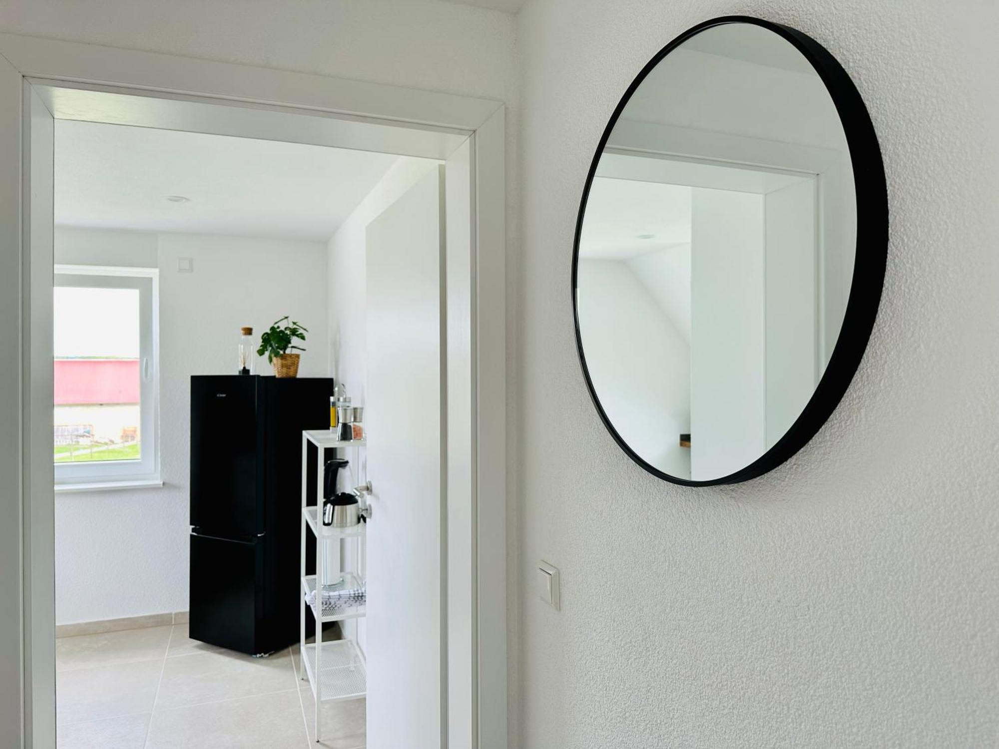 Bergblick-Apartment Istayunixi Seenaehe-Workspace-Netflix I Keine Monteure Friedrichshafen Bagian luar foto